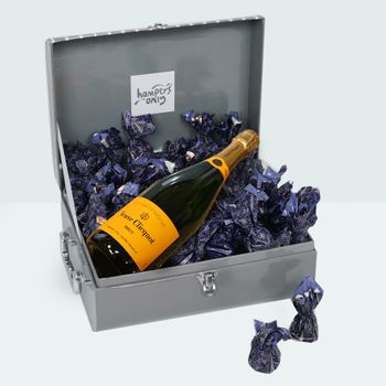 Bubbles & Chocs - Veuve Hamper