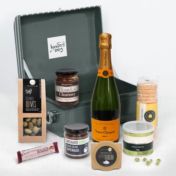 Gourmet Weekender with Veuve Hamper