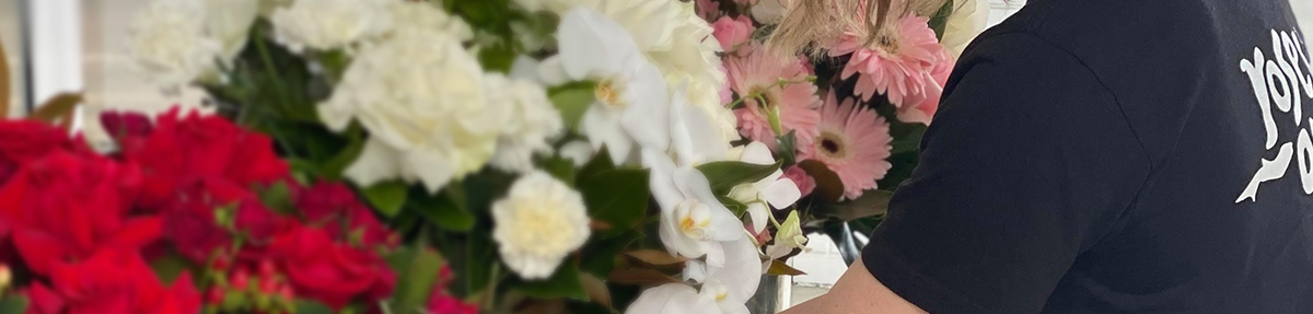 Delivering love and flowers with Roses Only