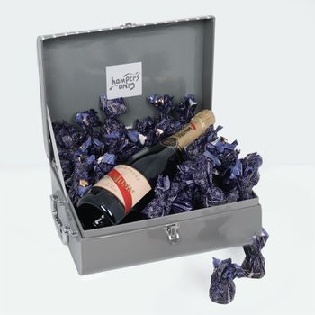 Bubbles & Chocs - Mumm Hamper