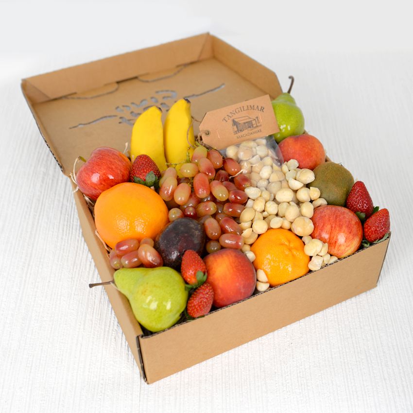 Classic Fruit Hamper with Macadamia Nuts