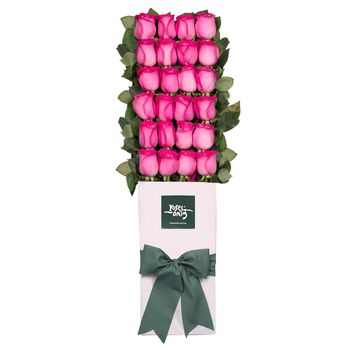 Long Stemmed Roses Gift Box Pink 24 Flowers