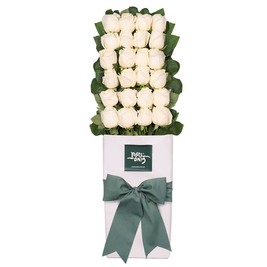 Long Stemmed Roses Gift Box White 24