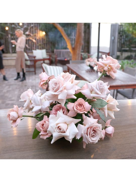 Cappuccino Table Piece Flowers