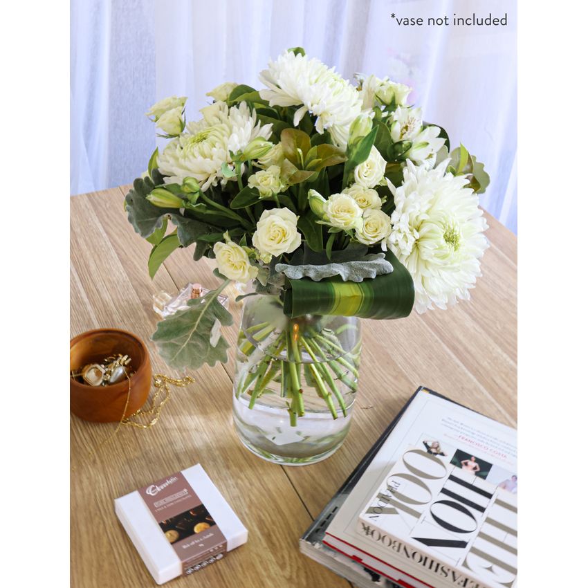 Elegant Bouquet in White & Green