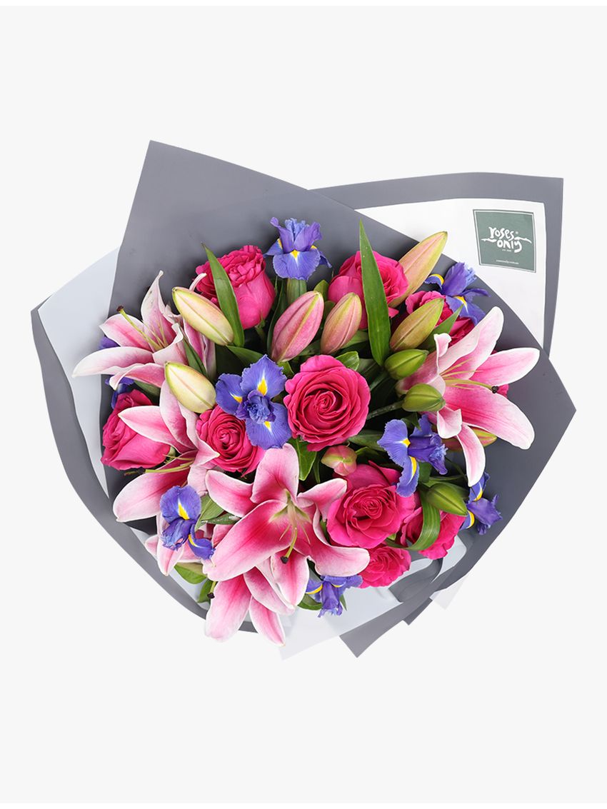 Exquisite Bouquet with FREE Candle