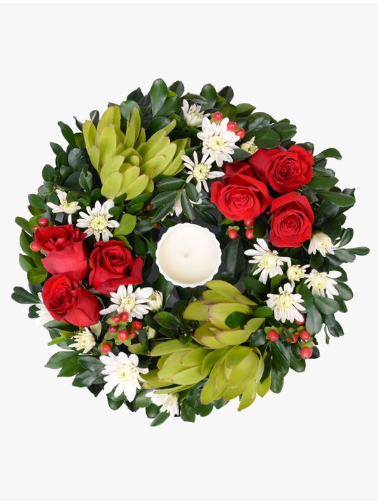 Festive Wreath with Candle Flowers