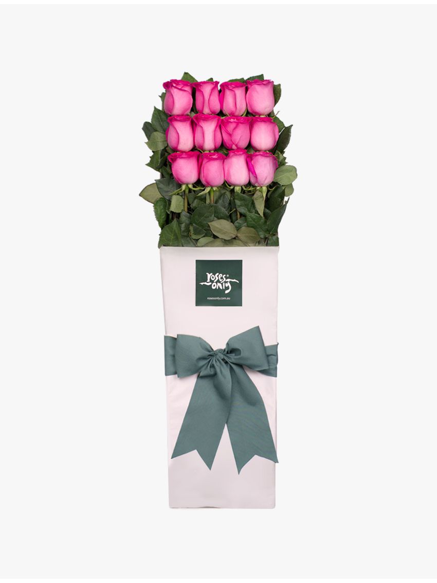 Long Stemmed Roses Gift Box Pink 12