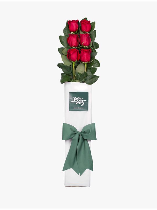 Long Stemmed Roses Gift Box Red 6 Flowers