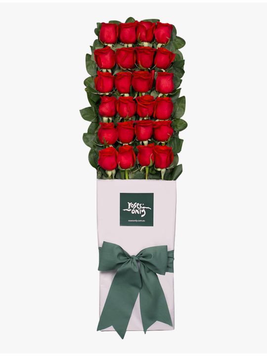 Long Stemmed Roses Gift Box Red 24 Flowers