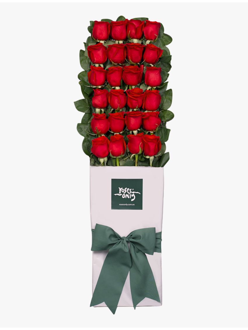 Long Stemmed Roses Gift Box Red 24