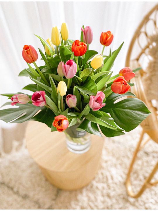 Tulip Bouquet Mixed 20 in Vase Flowers