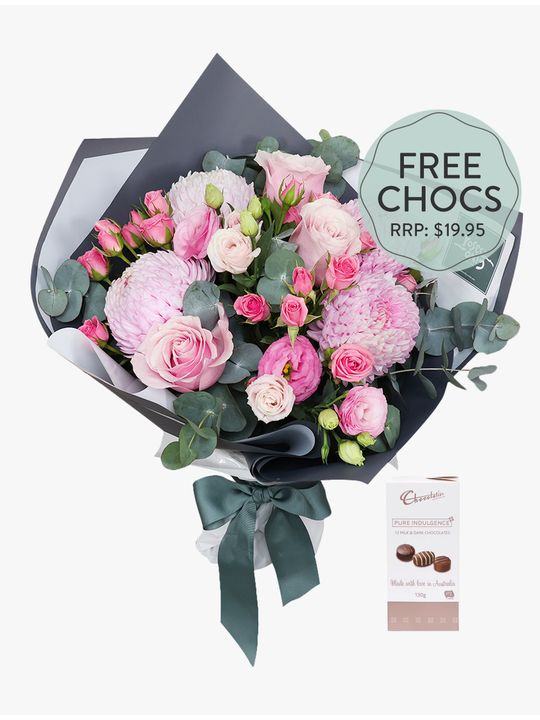 Soft Pink Mixed with FREE Chocs Flowers