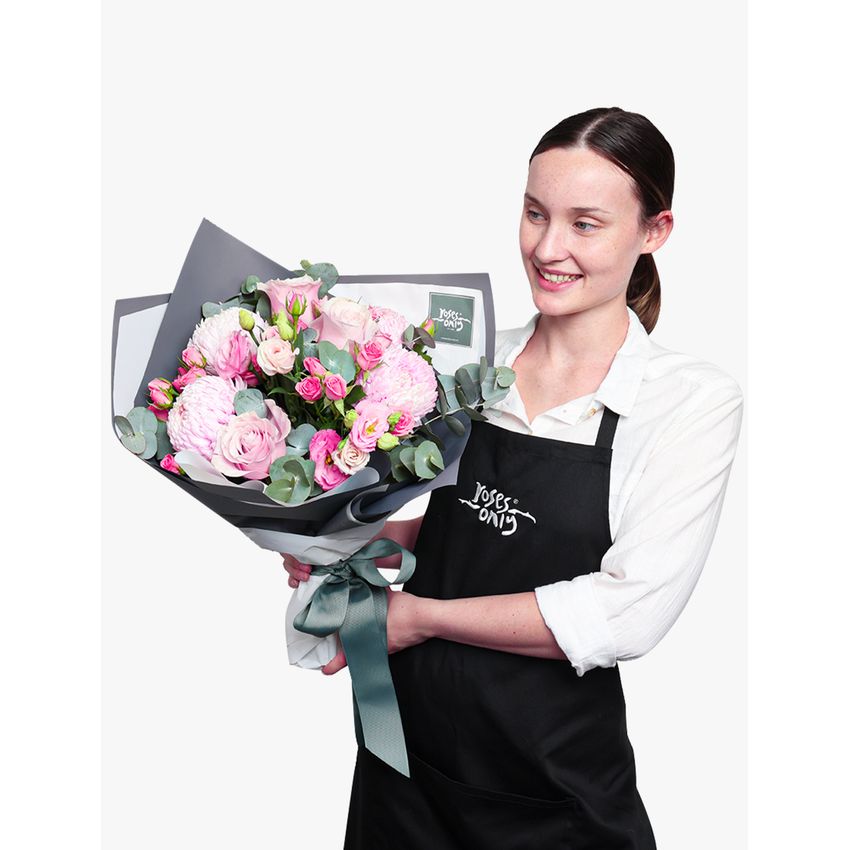 Soft Pink Mixed with FREE Chocs