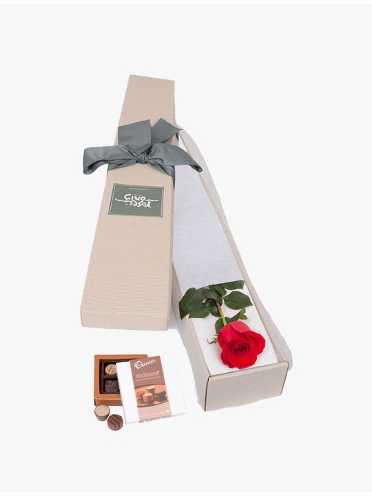 Red Rose & Chocolates Gift Box Flowers