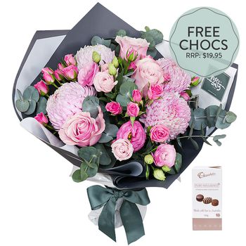 Soft Pink Mixed with FREE Chocs Flowers