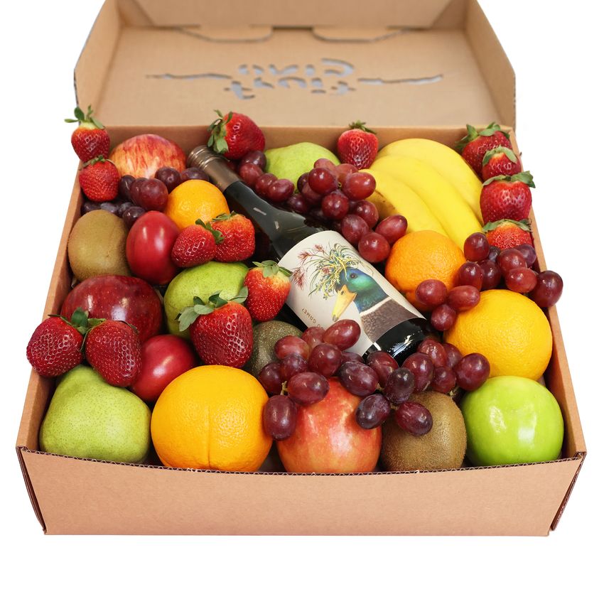 Classic Fruit Hamper with Red Wine Large