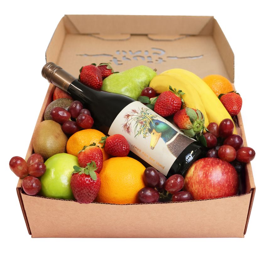 Classic Fruit Hamper with Red Wine